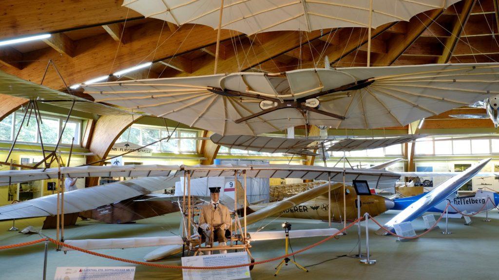 Genussgasthof - große Segelflugmodelle im Segelflugmuseum 